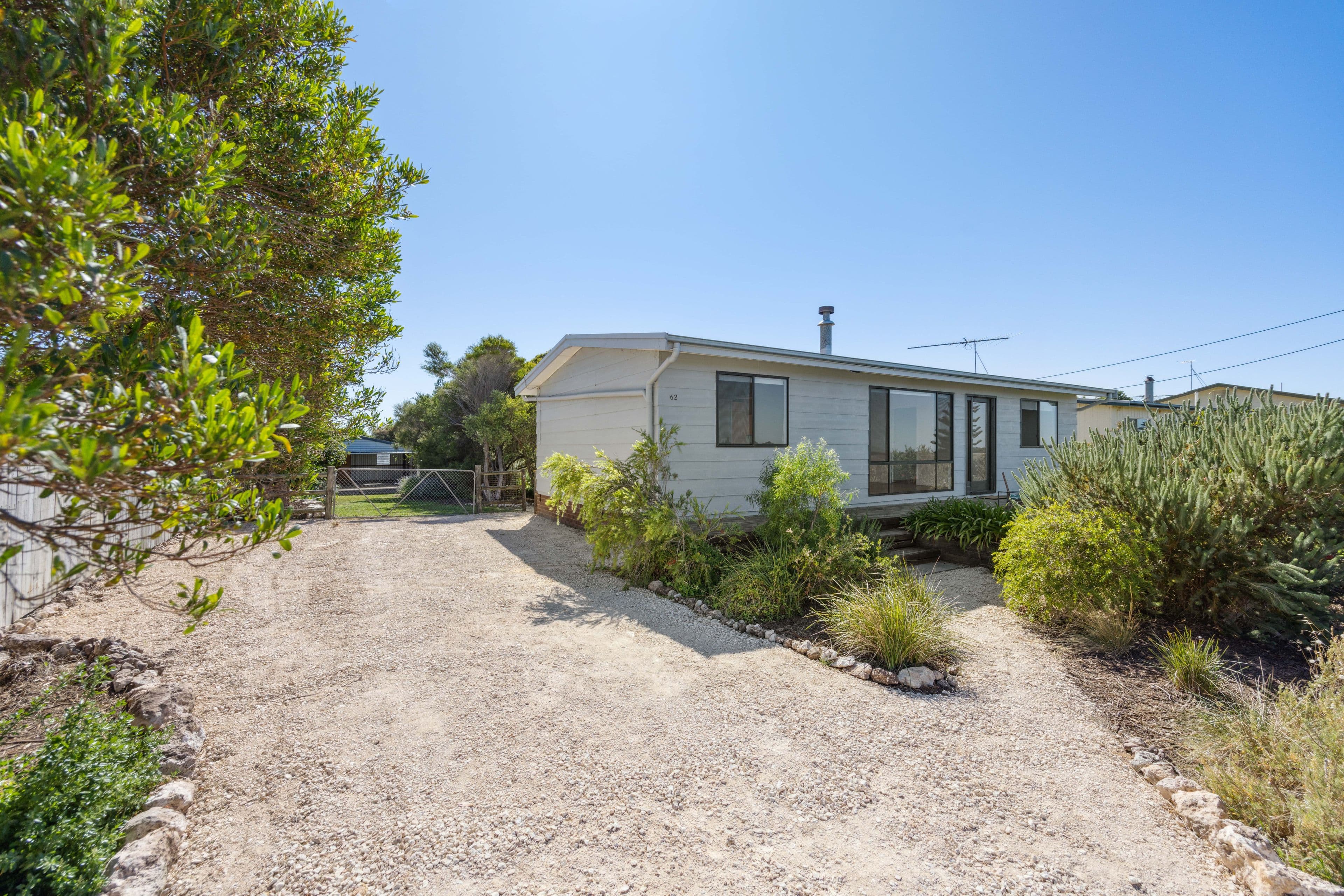 62 Island View Drive, CLAYTON BAY SA 5256, Clayton Bay - Thumbnail 2