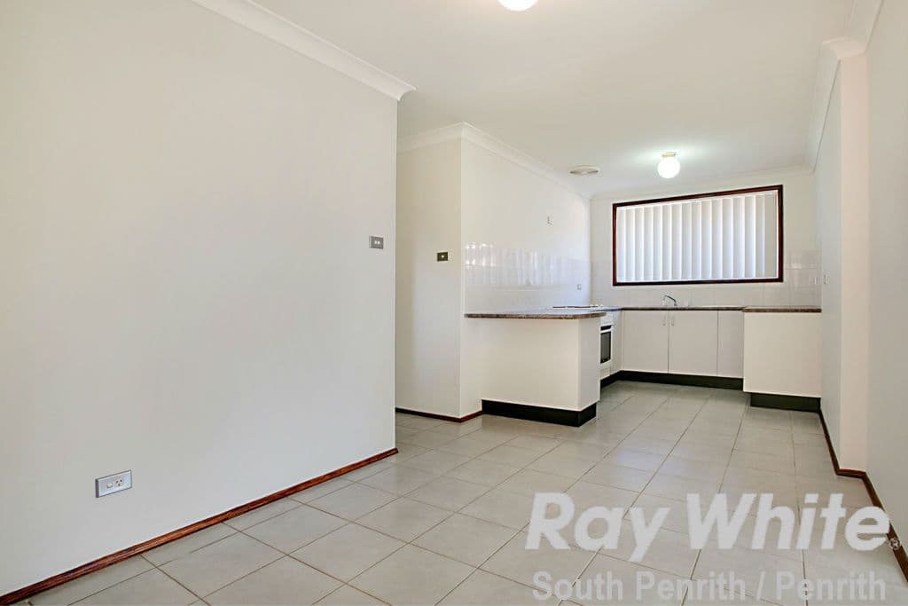 102 Sunflower Drive, Claremont Meadows - Thumbnail 4