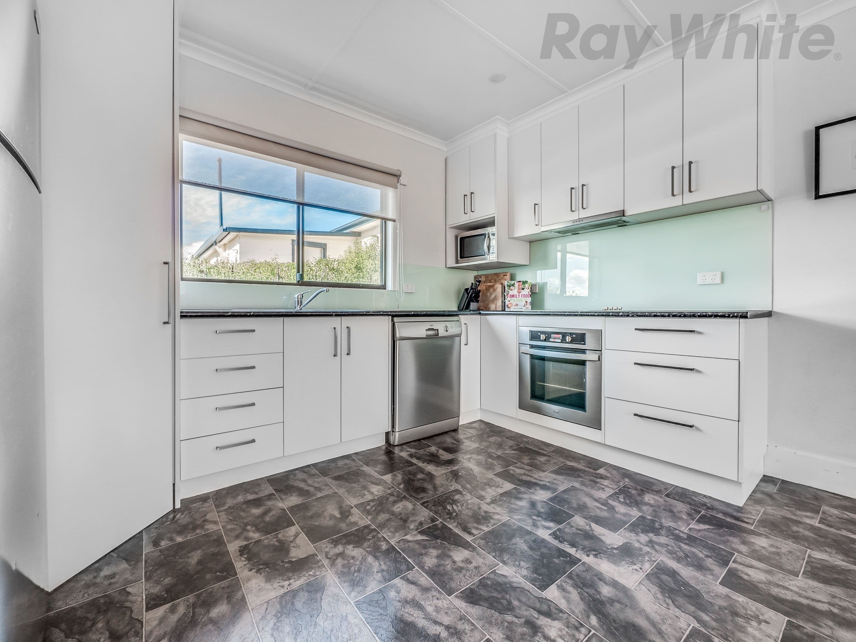 12 Milton Crescent, Moonah TAS 7009, Moonah - Thumbnail 8