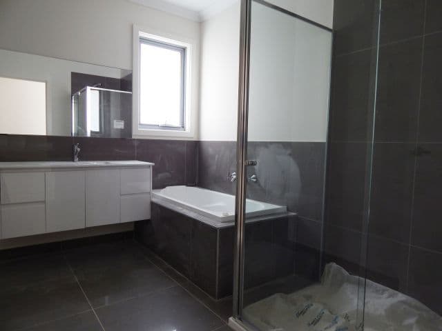 20 Barry Street, Reservoir VIC 3073, Reservoir - Thumbnail 4