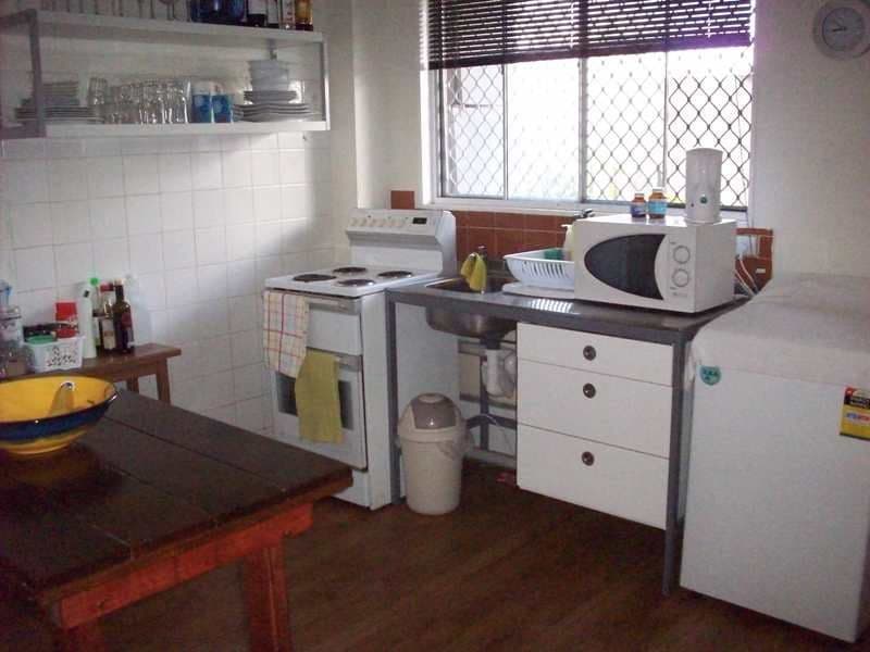 1 'Poodle', 39 Ventura Road, MERMAID BEACH QLD 4218, Mermaid Beach - Thumbnail 4