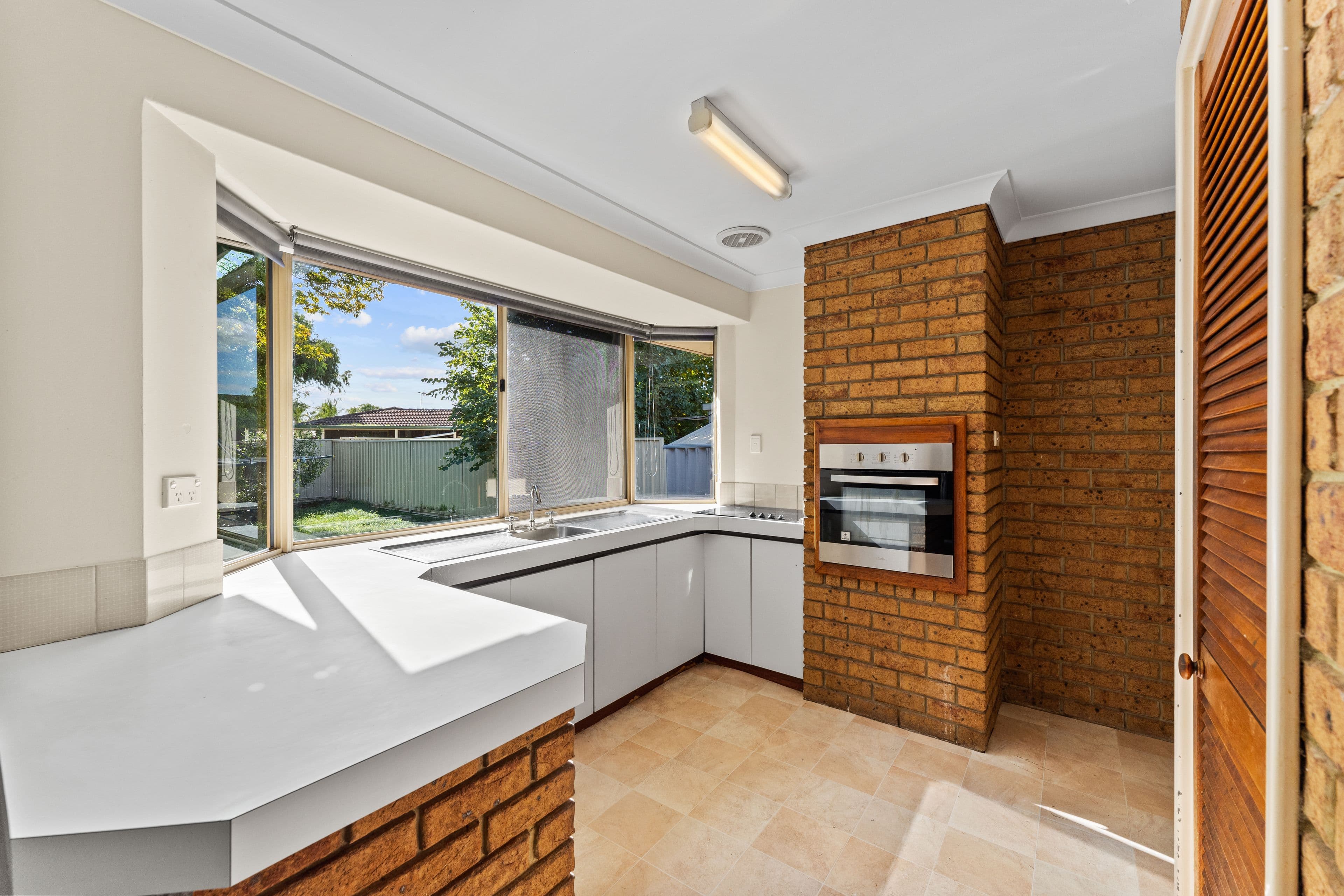 17 Jubilee Drive, Waikiki WA 6169, Waikiki - Image 1