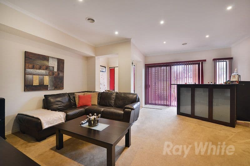 11 Houghton Drive, FERNTREE GULLY VIC 3156, Ferntree Gully - Thumbnail 2