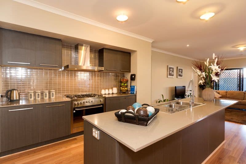 10 Dorbolo Street, MERNDA VIC 3754, Mernda - Thumbnail 3