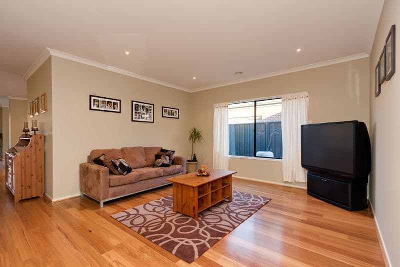 10 Dorbolo Street, MERNDA VIC 3754, Mernda - Thumbnail 5