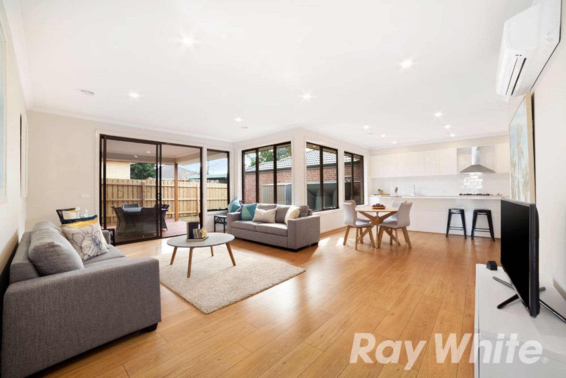 27 Sinclair Road, Bayswater VIC 3153, Bayswater - Thumbnail 2