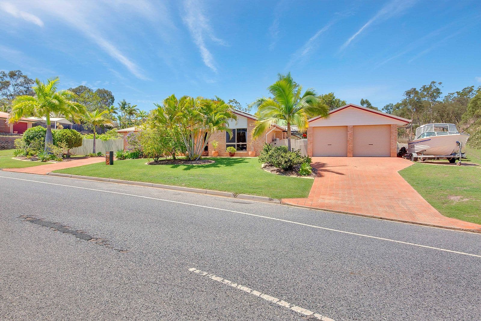 49 Carinya Drive, Clinton QLD 4680, Clinton - Thumbnail 2