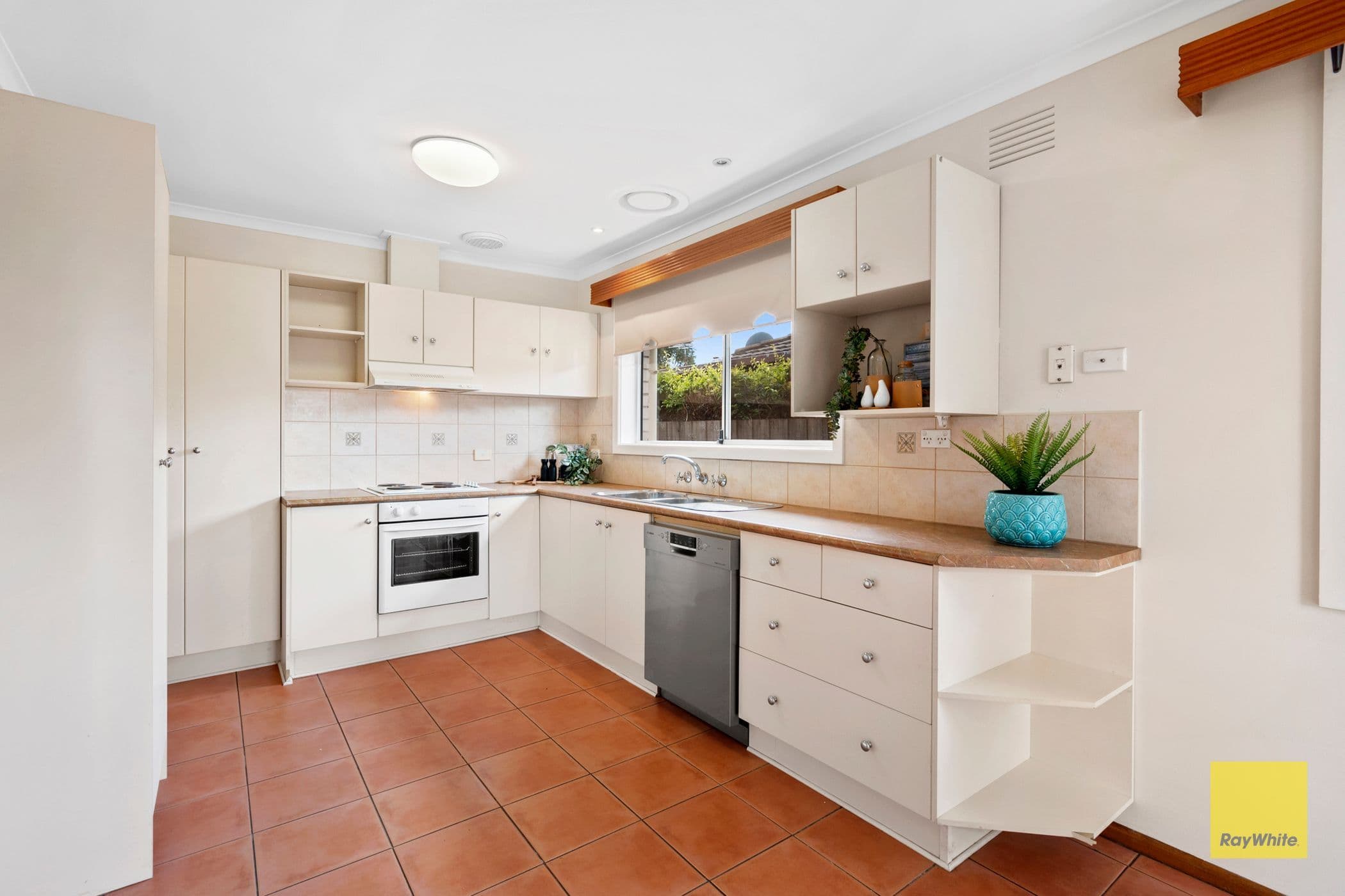 90 Neil Street, Bell Post Hill VIC 3215, Bell Post Hill - Thumbnail 4