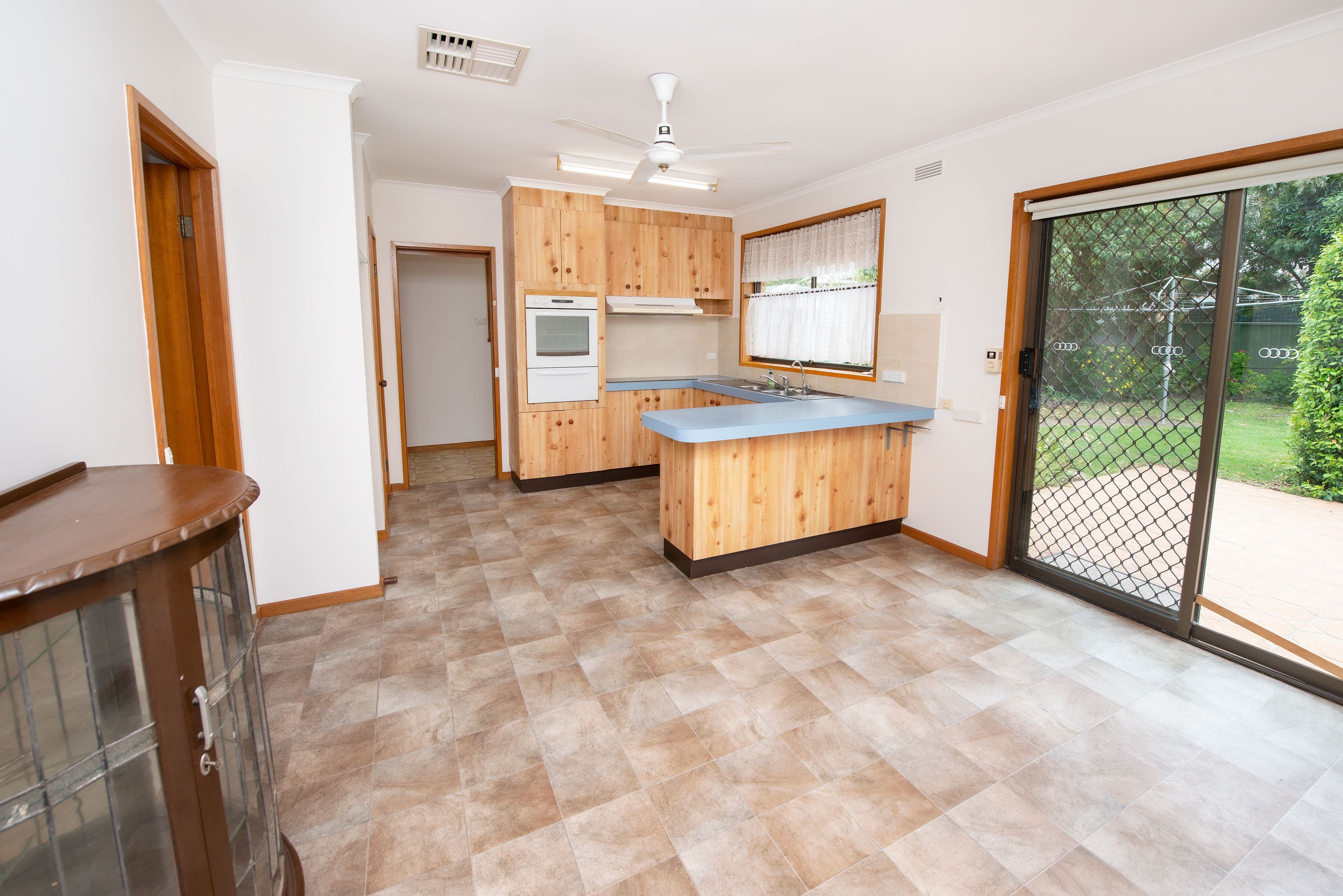 10 Nowie Street, Swan Hill VIC 3585, Swan Hill - Thumbnail 4