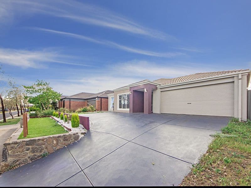 8 Murdeduke Crescent, WYNDHAM VALE VIC 3024, Wyndham Vale - Thumbnail 2