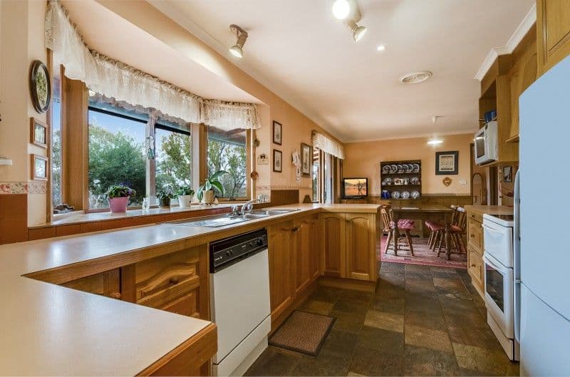 2464 Steiglitz Road, Steiglitz VIC 3331, Steiglitz - Thumbnail 4