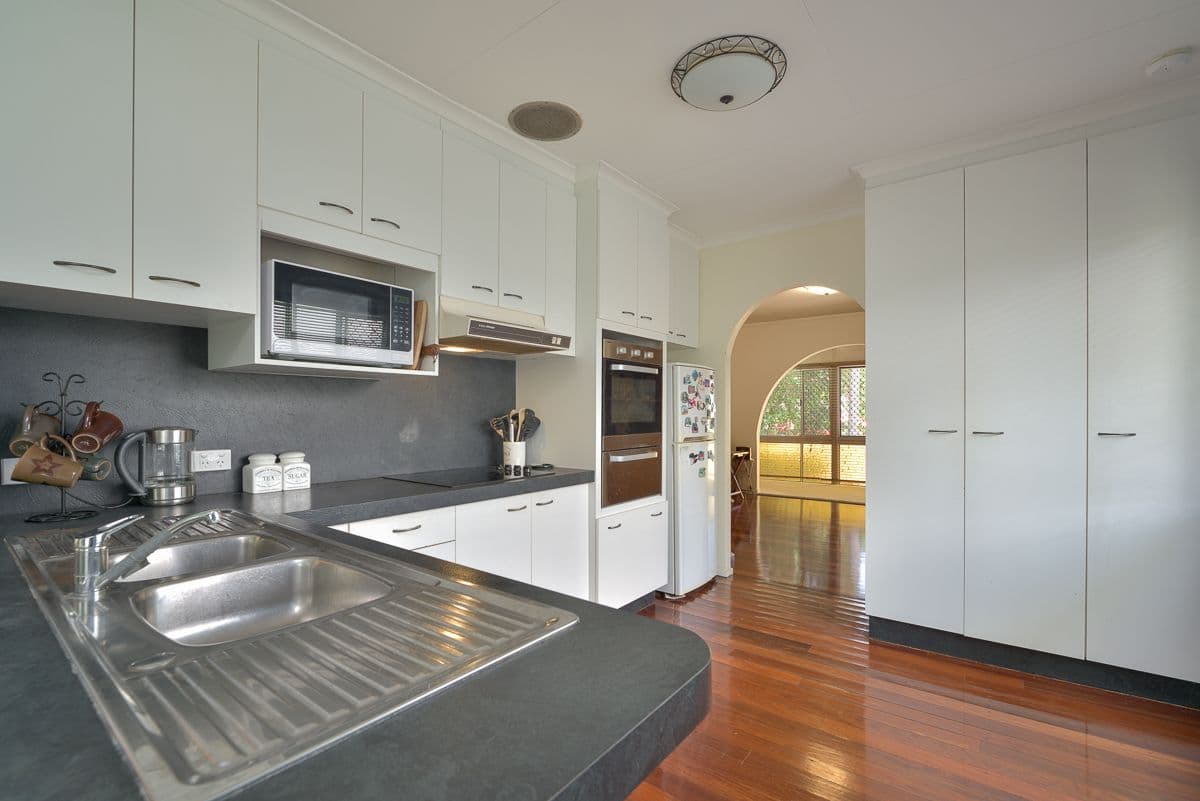 22 O'Malley Street, West Gladstone QLD 4680, West Gladstone - Thumbnail 3