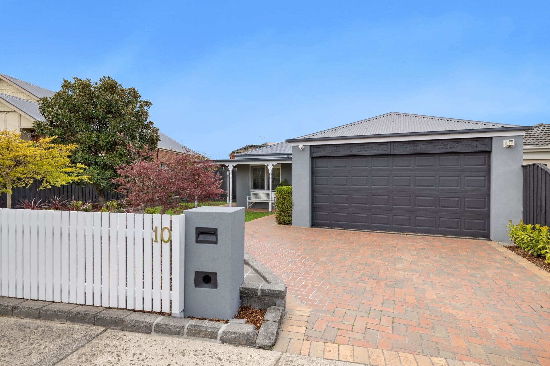 10 Ros Way, Berwick VIC 3806, Berwick - Thumbnail 2
