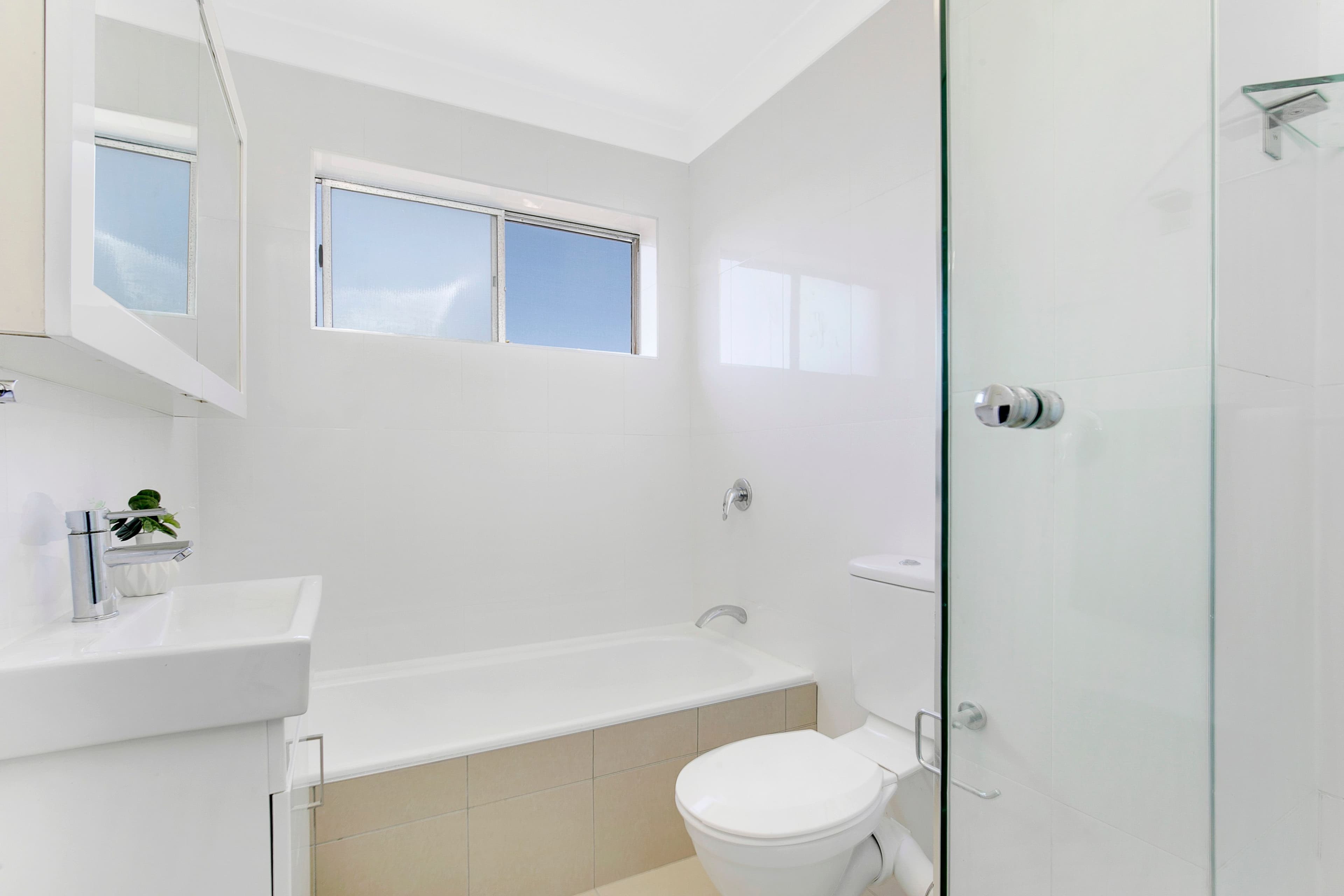 12 Meadow Crescent, Meadowbank NSW 2114, Meadowbank - Thumbnail 5