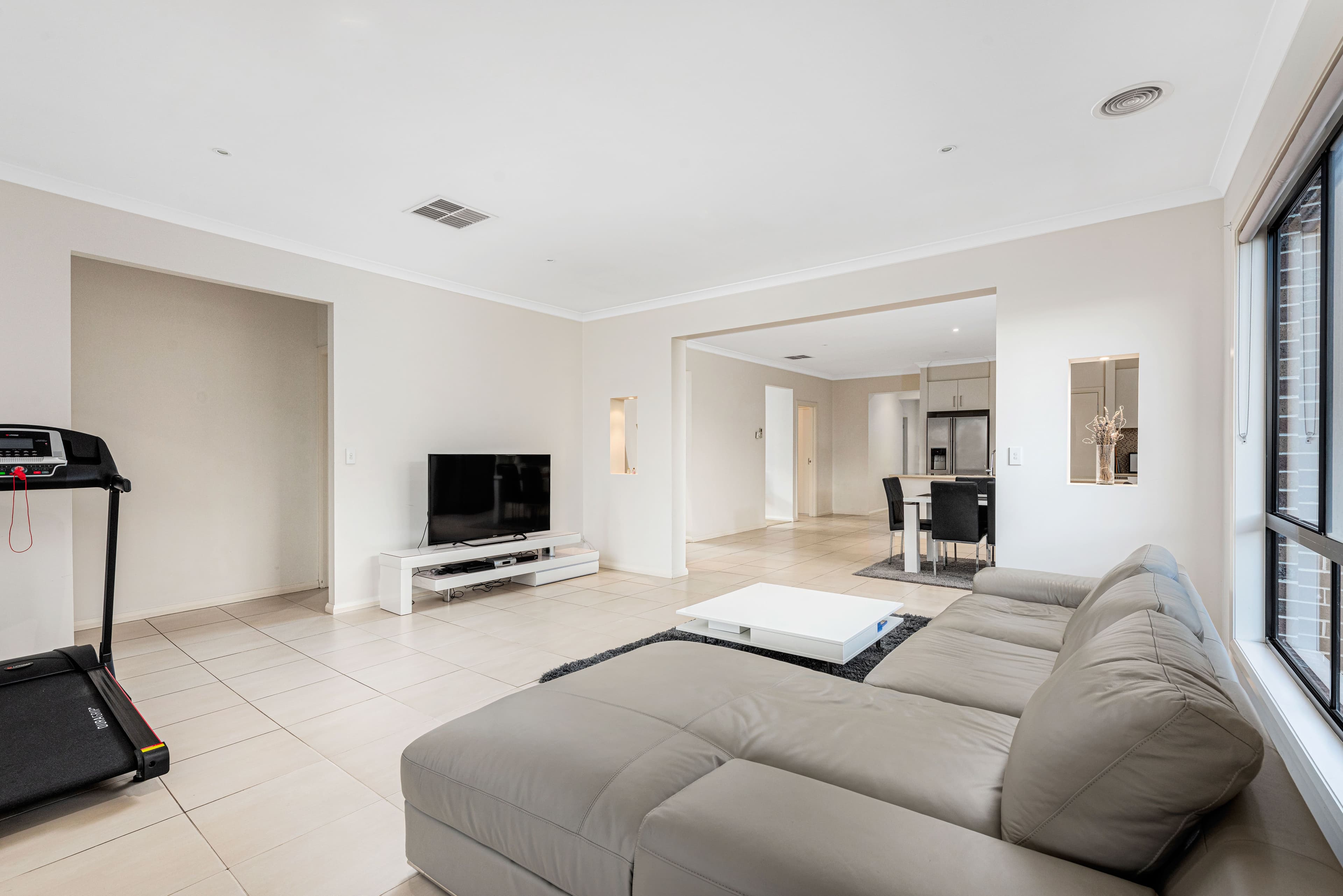 107 Gordons Road, South Morang VIC 3752, South Morang - Thumbnail 5