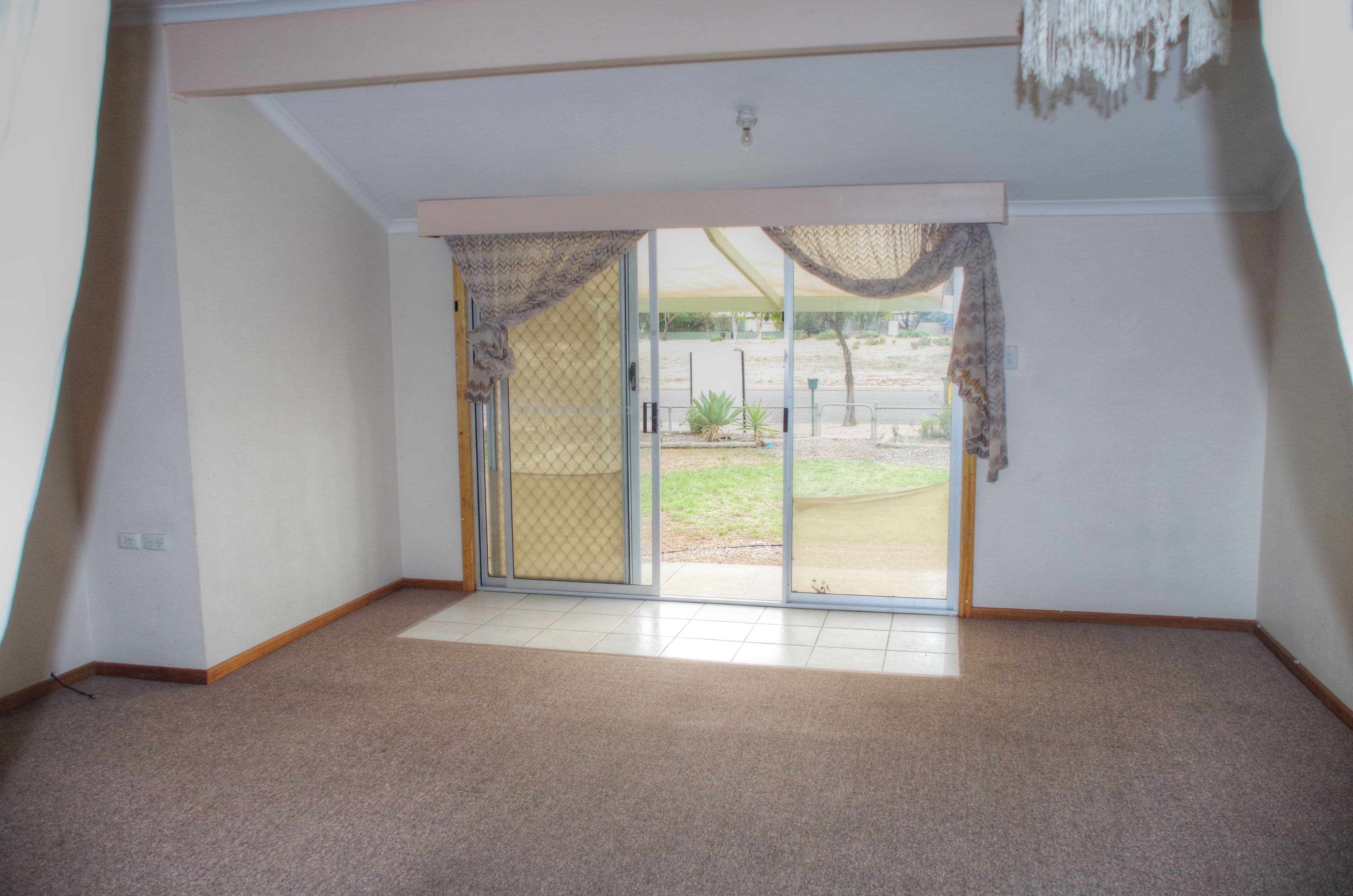 35 Railway Terrace, Renmark SA 5341, Renmark - Thumbnail 2