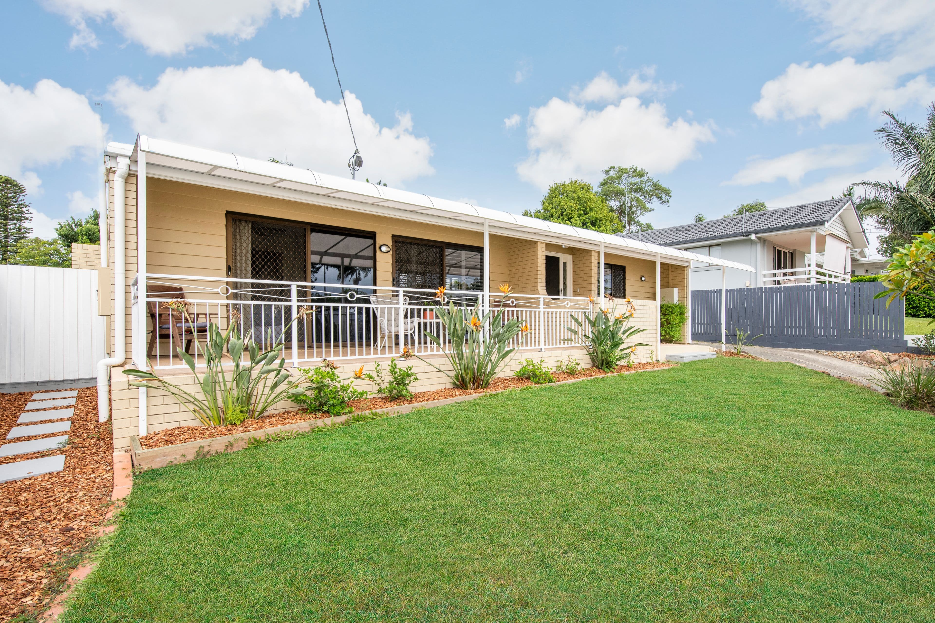 8 Grevillia Avenue, Southport QLD 4215, Southport - Thumbnail 4