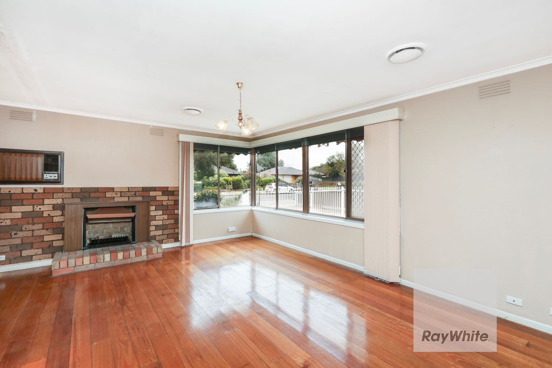 137 South Circular Road, Gladstone Park VIC 3043, Gladstone Park - Thumbnail 3