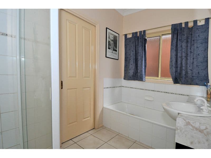 18 Lauremeg Place, Logan Village, QLD, 4207, Logan Village - Thumbnail 4