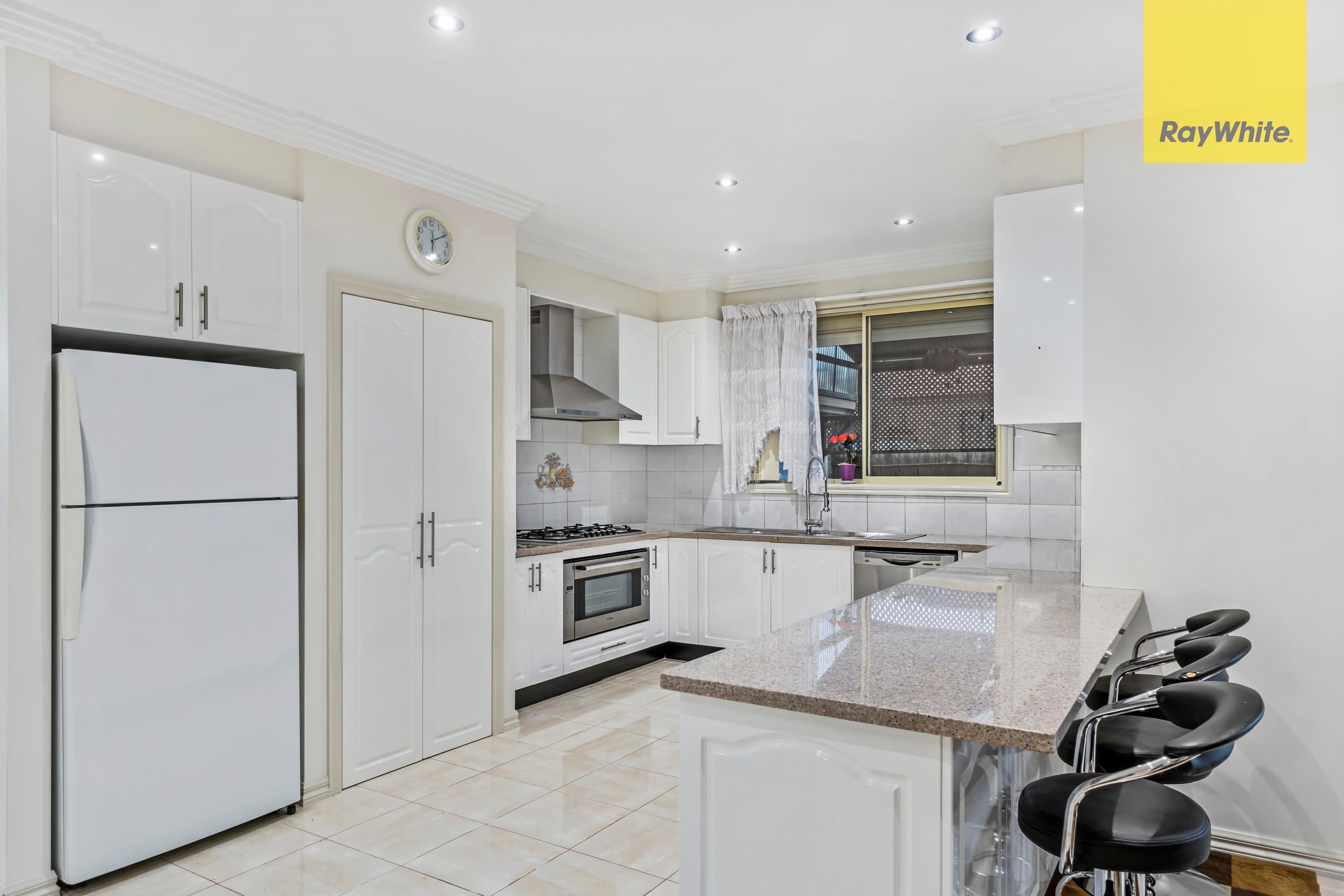 6 Pitt Street, Taylors Hill VIC 3037, Taylors Hill - Thumbnail 3