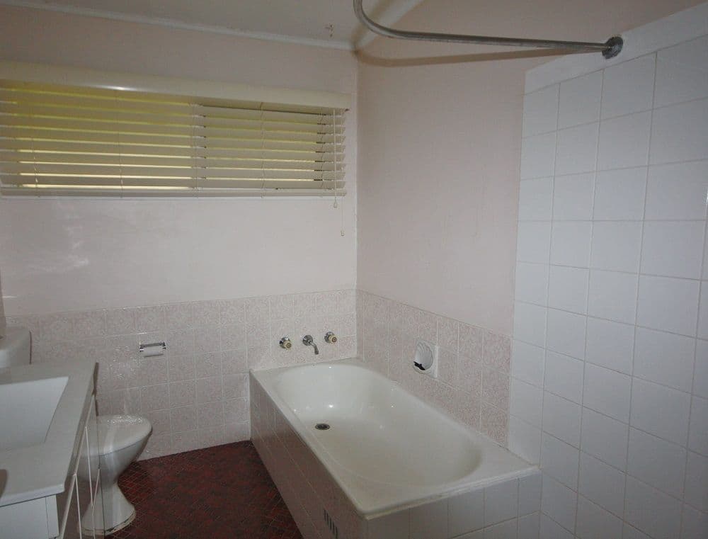 248 The Parkway, Bradbury NSW 2560, Bradbury - Thumbnail 5