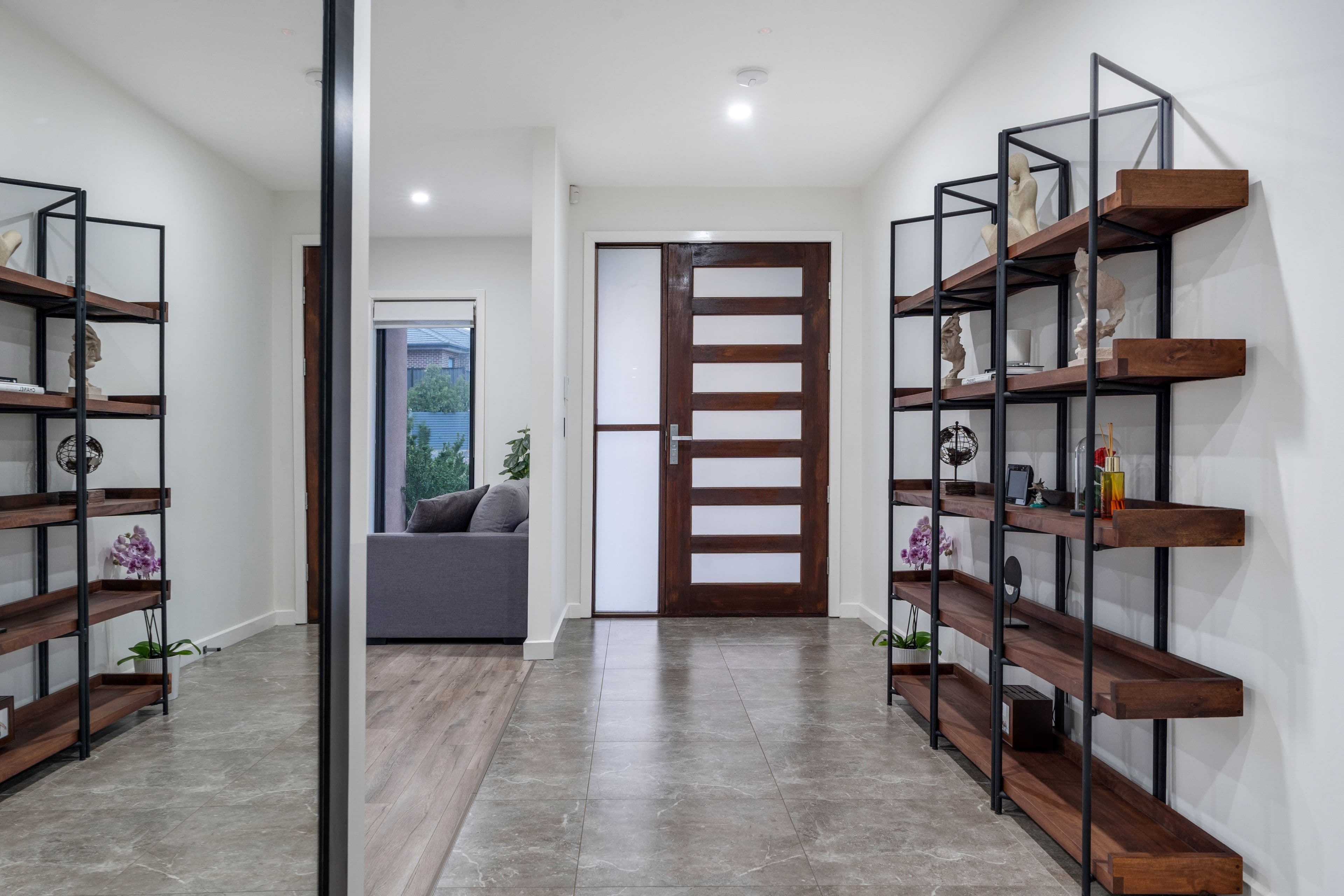 9 Hamersley Road, Craigieburn VIC 3064, Craigieburn - Thumbnail 2