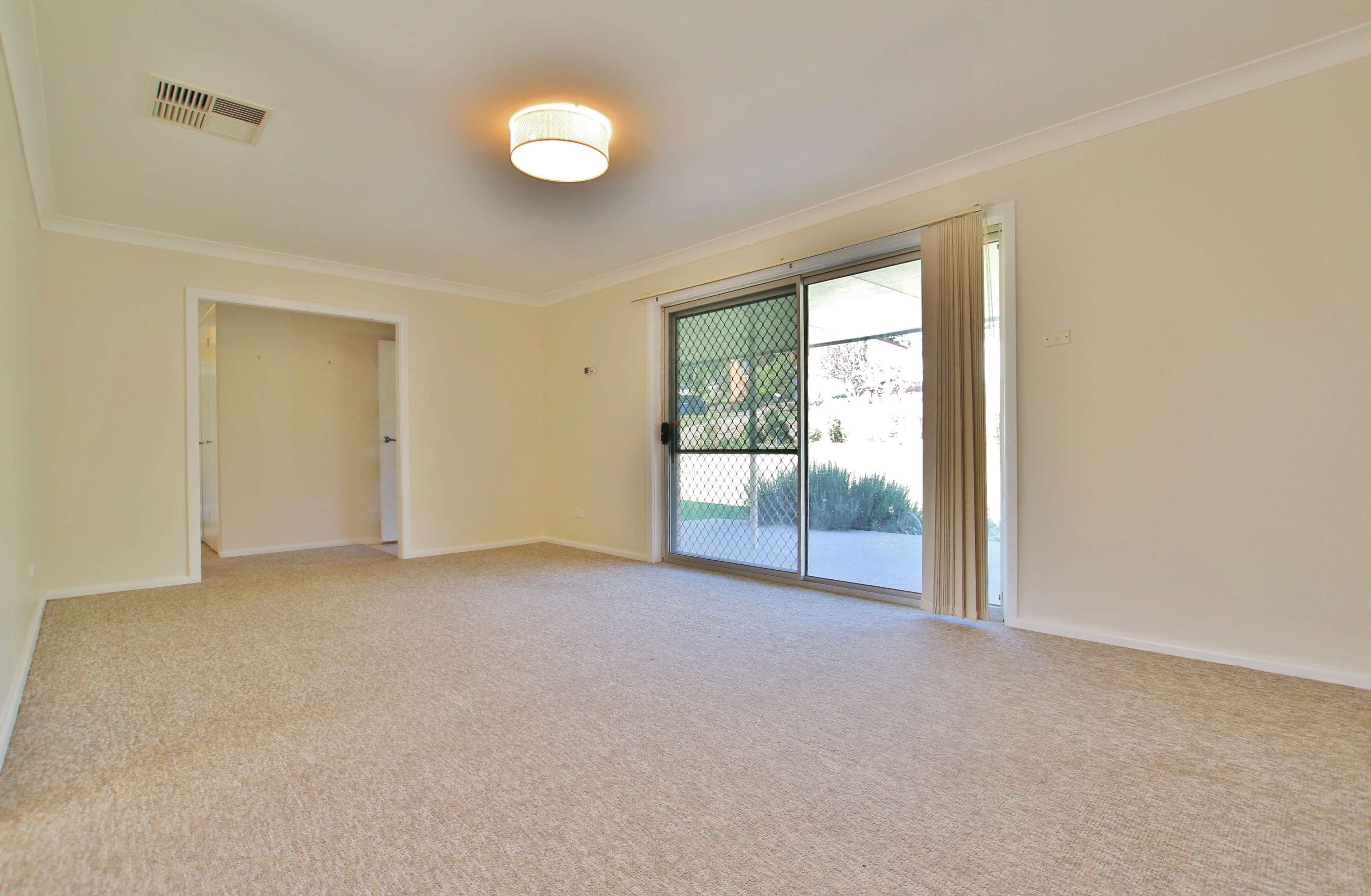 9 Milong Street, Young NSW 2594, Young - Thumbnail 5