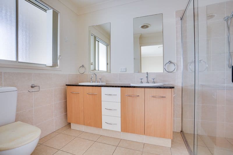 28 Augusta Crescent, Mount Ommaney QLD 4074, Mount Ommaney - Thumbnail 7