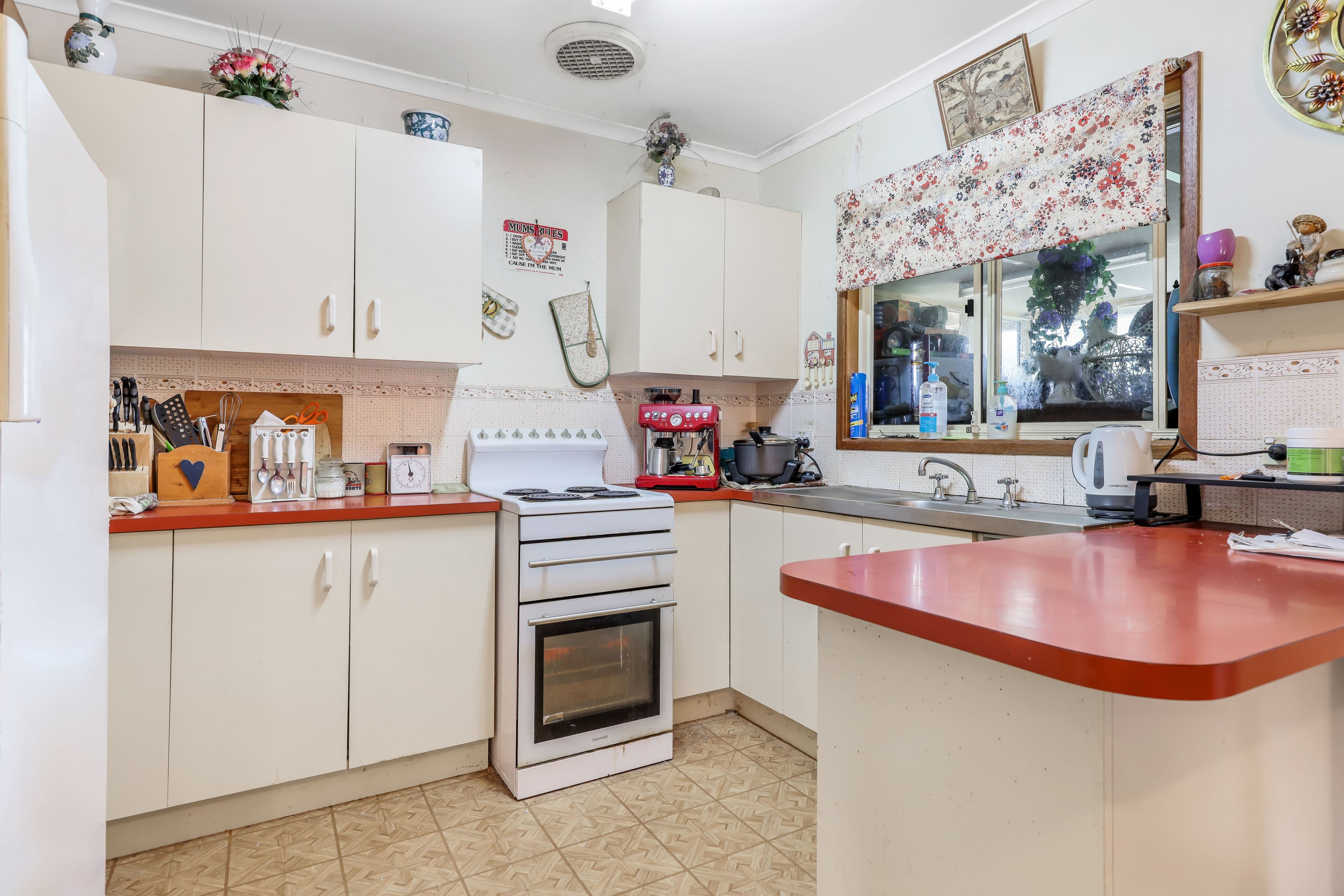 2 Katrina Court, Tamworth NSW 2340, Tamworth - Thumbnail 3