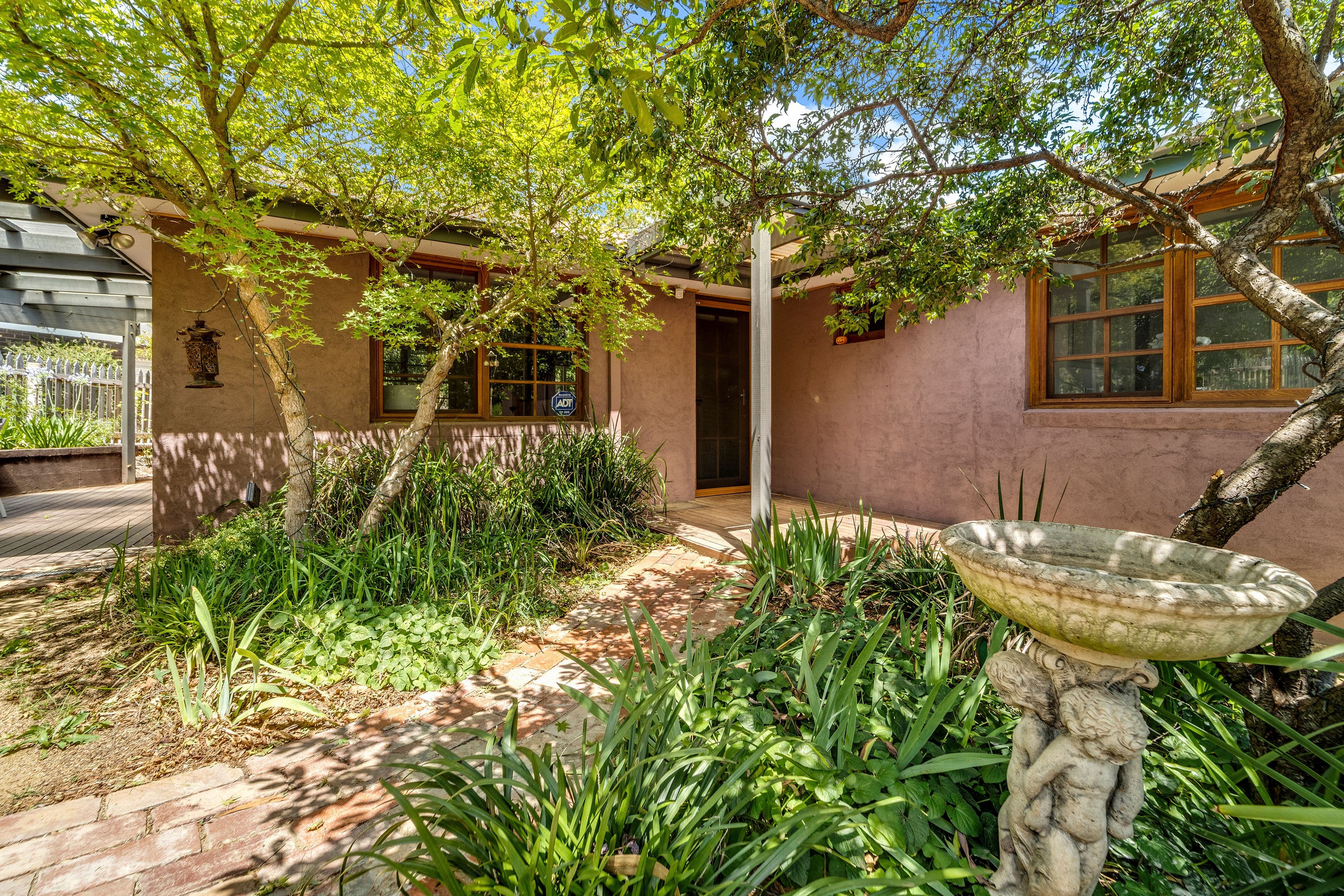 10 Hayward Street, Macgregor ACT 2615, Macgregor - Thumbnail 2