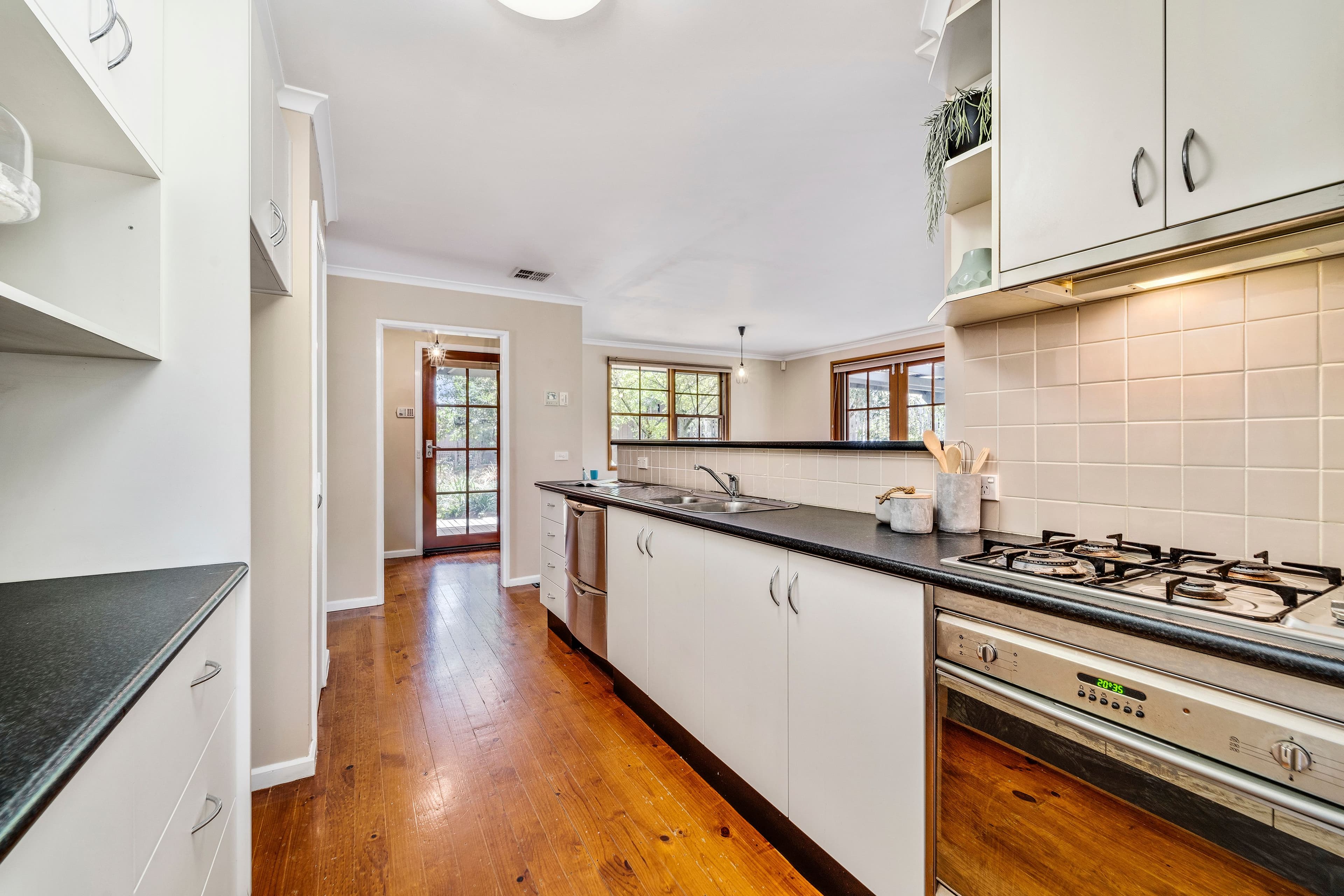 10 Hayward Street, Macgregor ACT 2615, Macgregor - Thumbnail 6