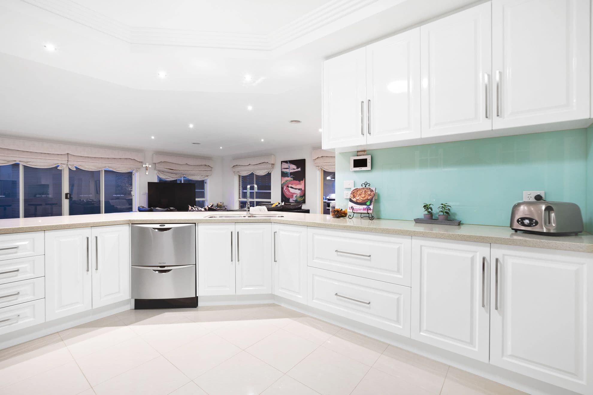 28 Montpellier Drive, Hillside VIC 3037, Hillside - Thumbnail 8
