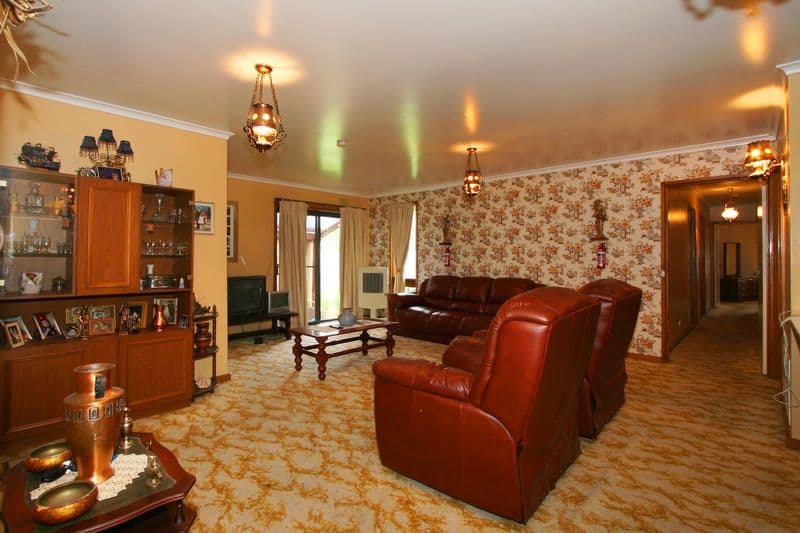 84  Glenelg Drive, MENTONE VIC 3194, Mentone - Thumbnail 2