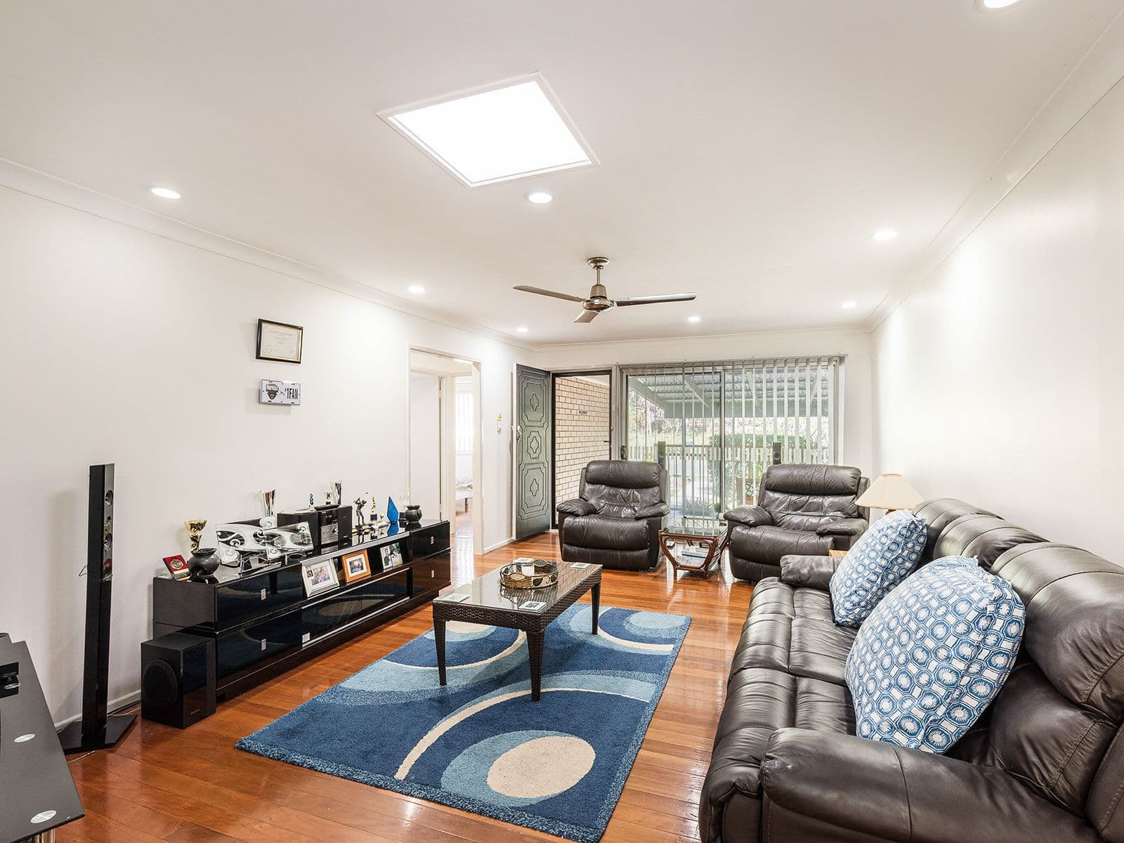 156 Messines Ridge Road, Holland Park West QLD 4121, Holland Park West - Thumbnail 2