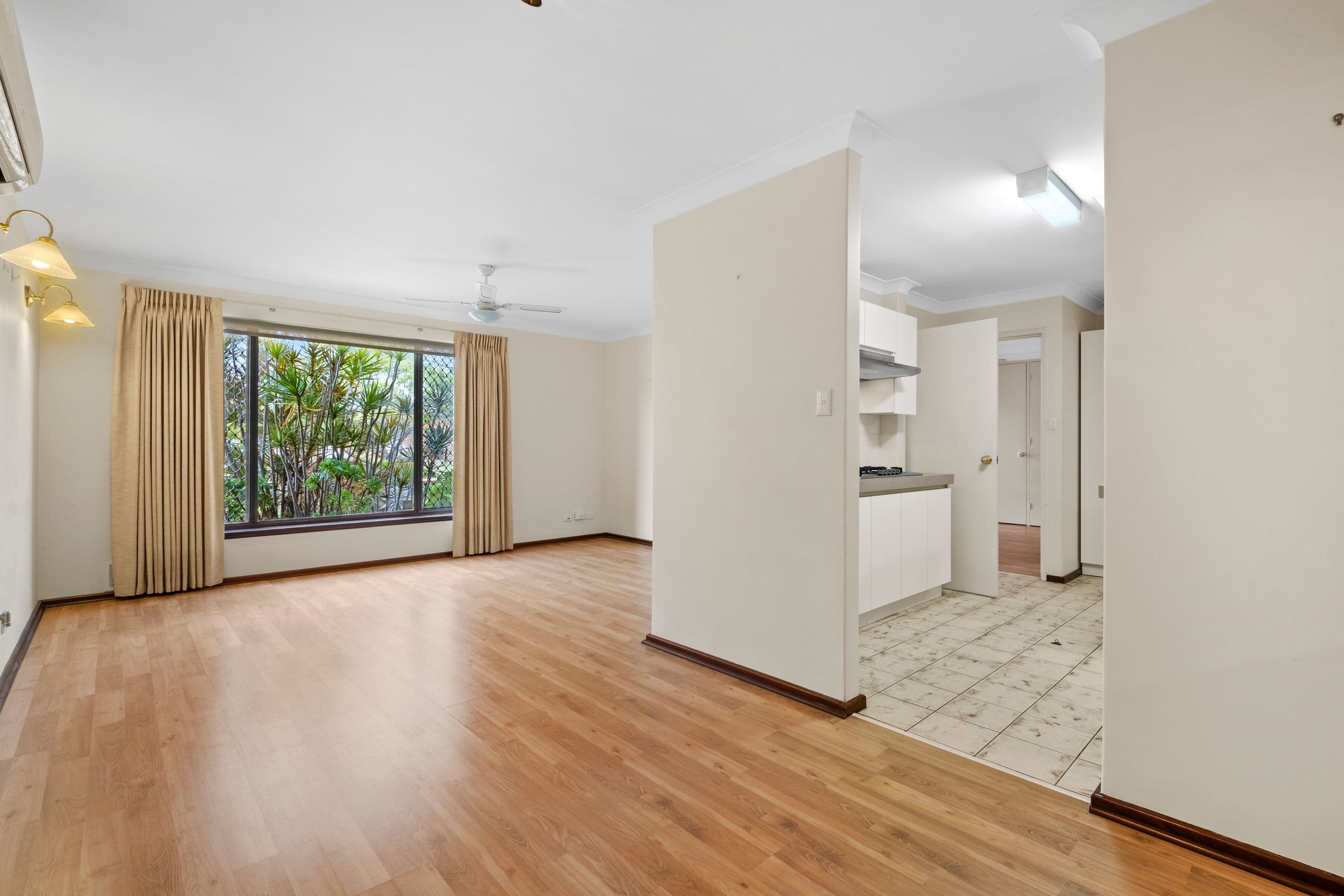 11 Keslake Way, Parkwood WA 6147, Parkwood - Thumbnail 4