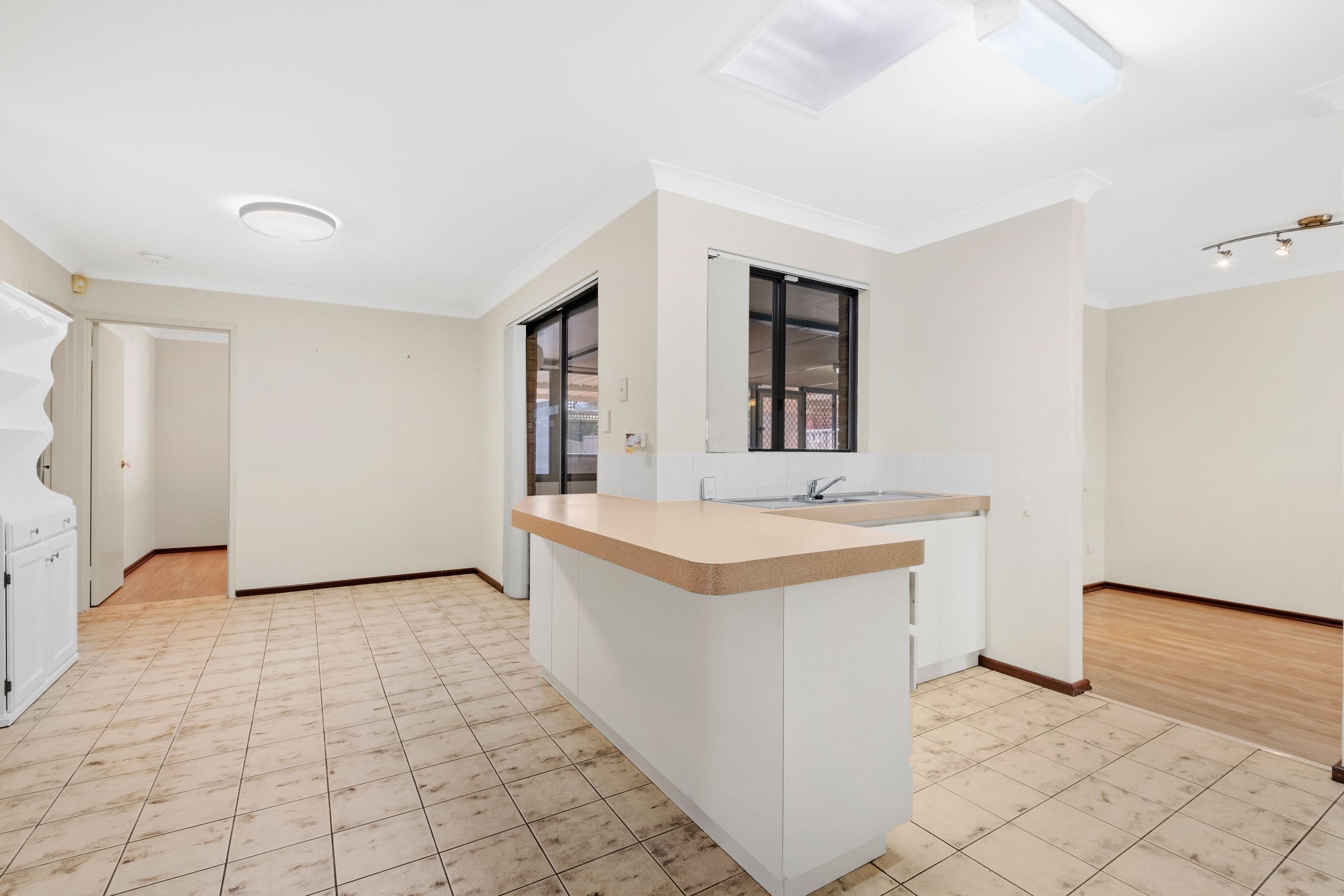 11 Keslake Way, Parkwood WA 6147, Parkwood - Thumbnail 8
