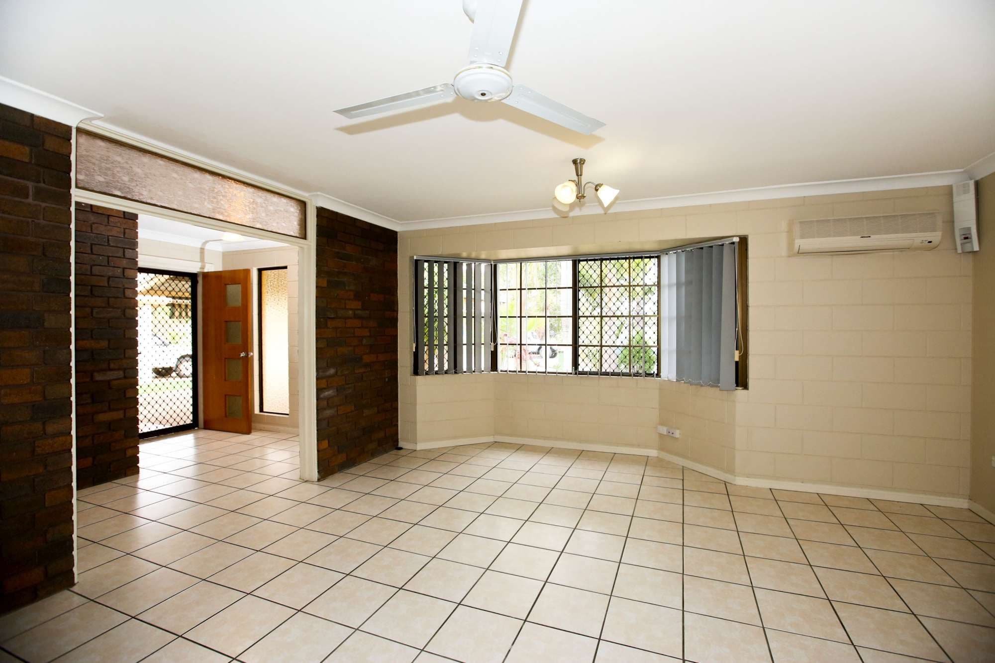 135 Yolanda Drive, Annandale QLD 4814, Annandale - Thumbnail 2