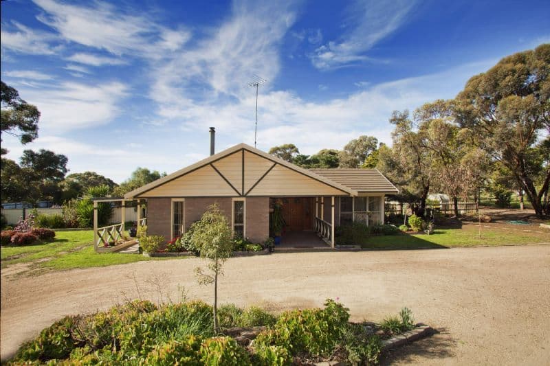 270 Flinders Avenue, LARA VIC 3212, Lara - Thumbnail 2