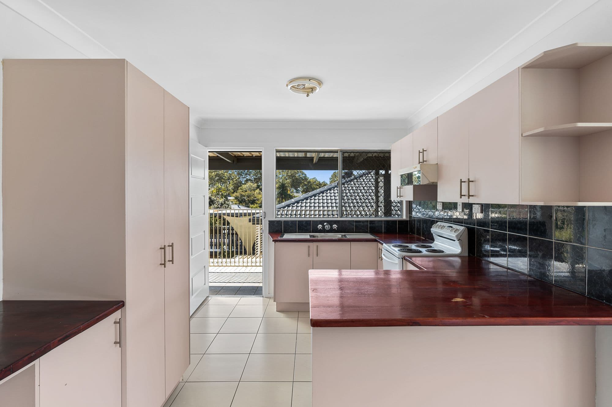 19 Tanderra Street, Bracken Ridge QLD 4017, Bracken Ridge - Thumbnail 2