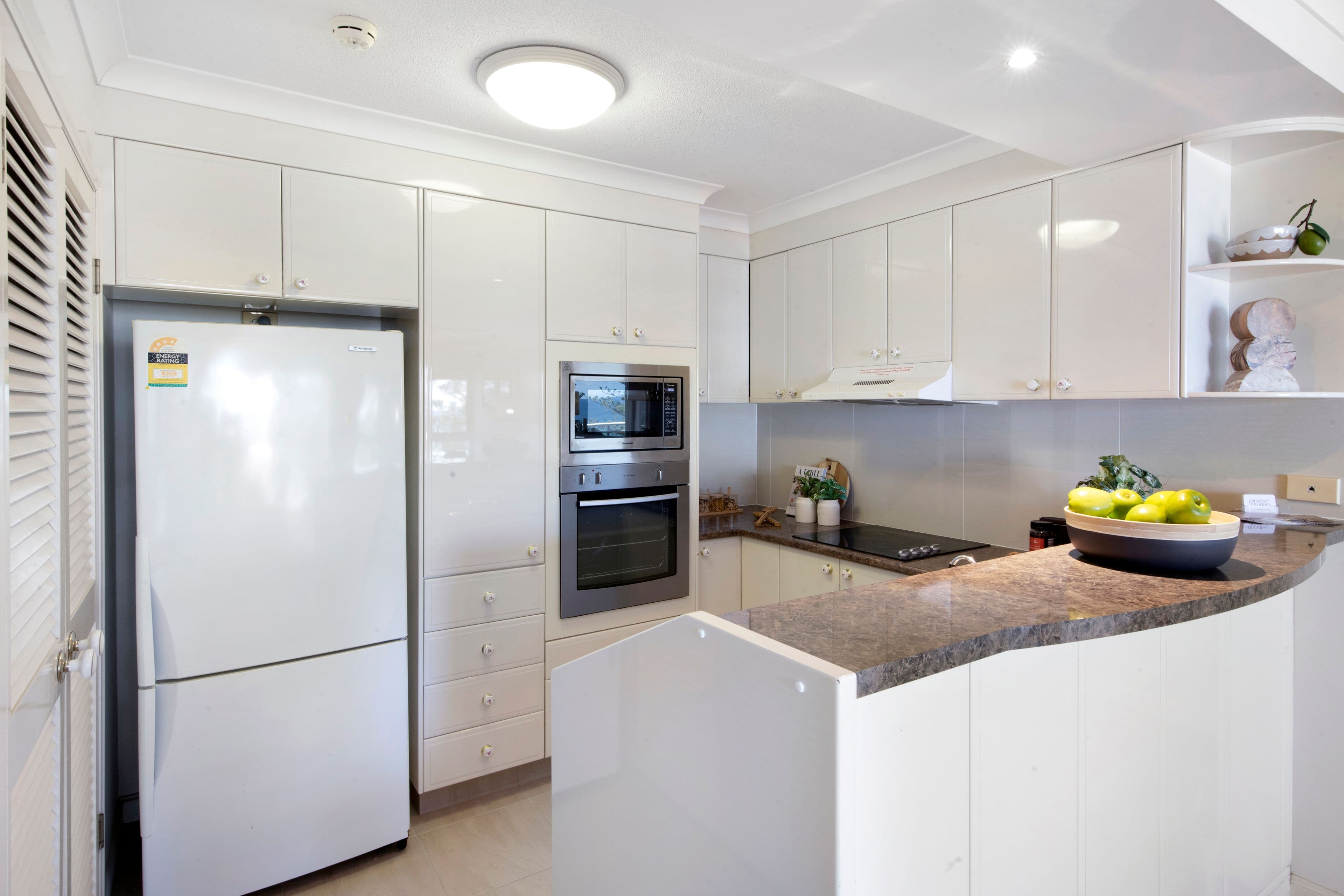220 The Esplanade, Burleigh Heads QLD 4220, Burleigh Heads - Thumbnail 8