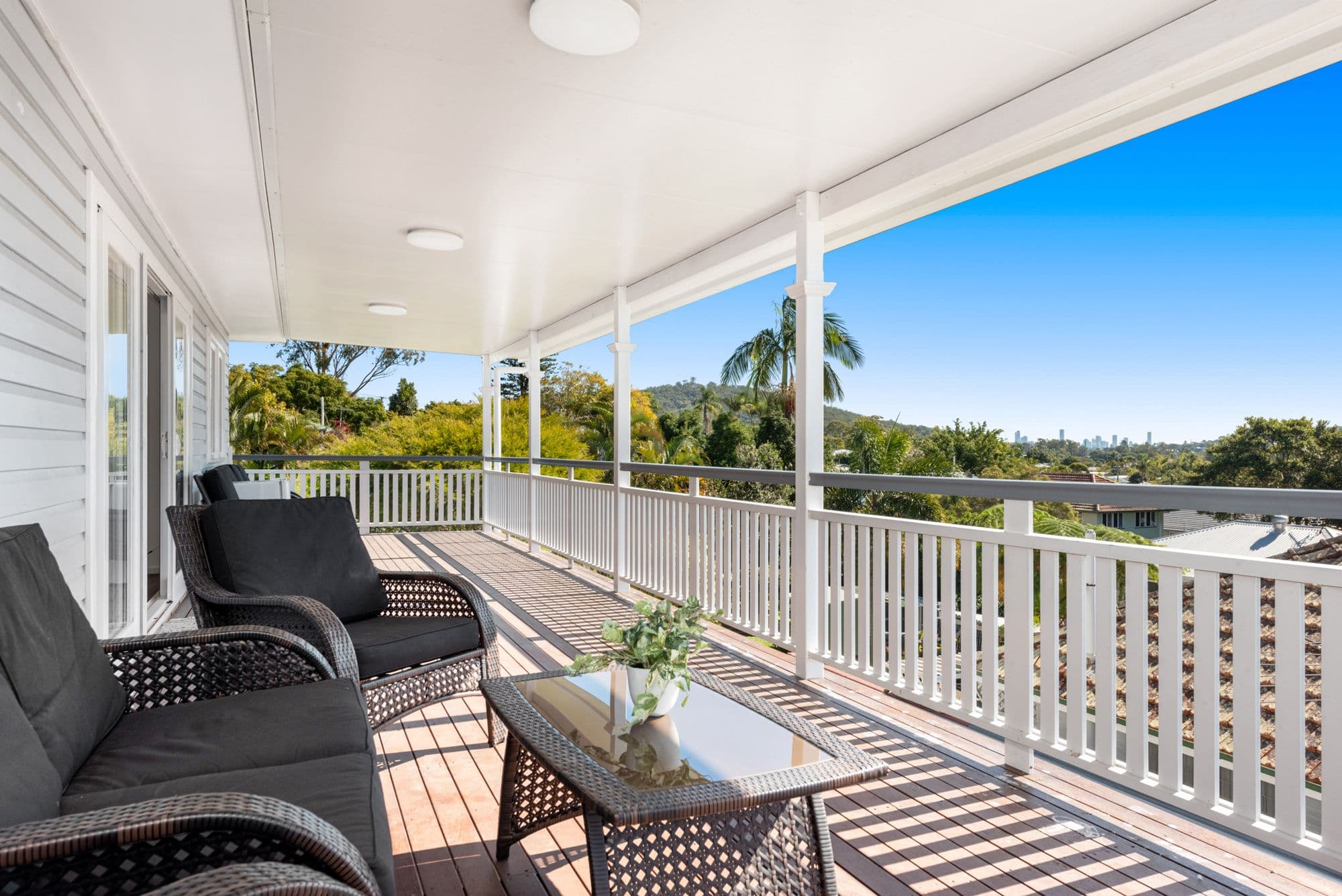 39 Thurlby Street, Upper Mount Gravatt QLD 4122, Upper Mount Gravatt - Thumbnail 2