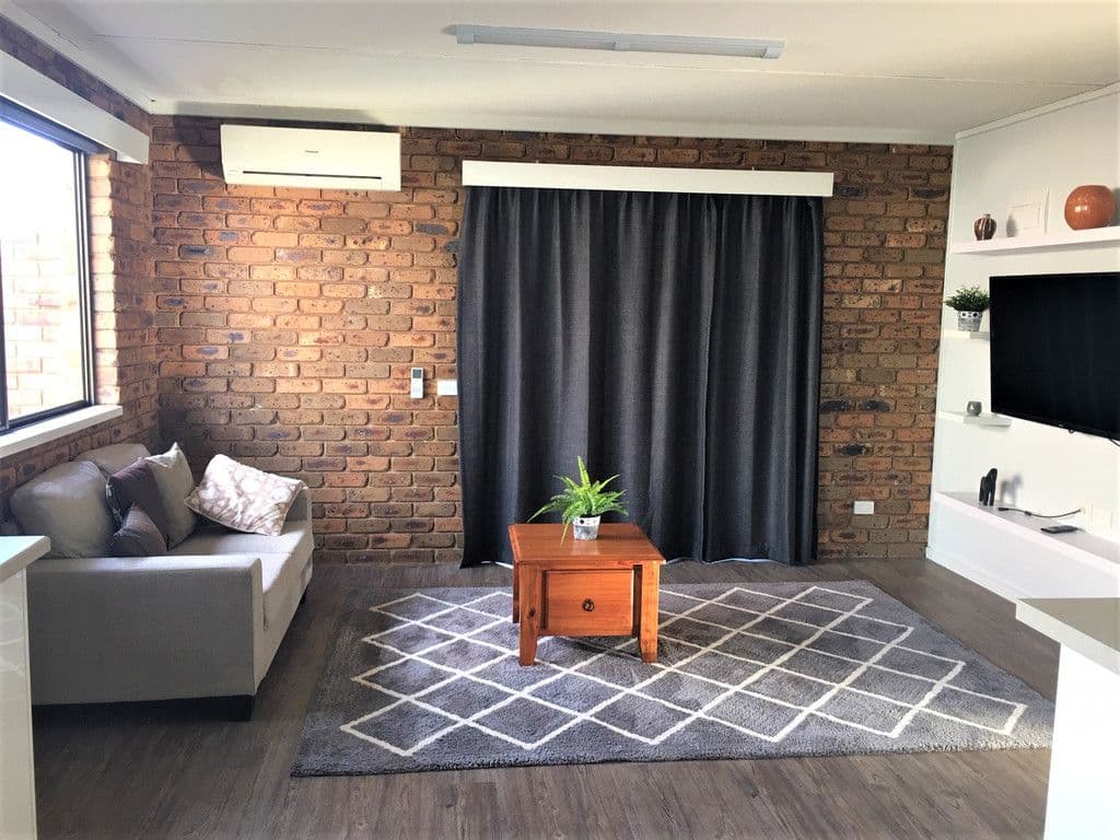 6 Thompson Avenue, Cobram VIC 3644, Cobram - Thumbnail 3
