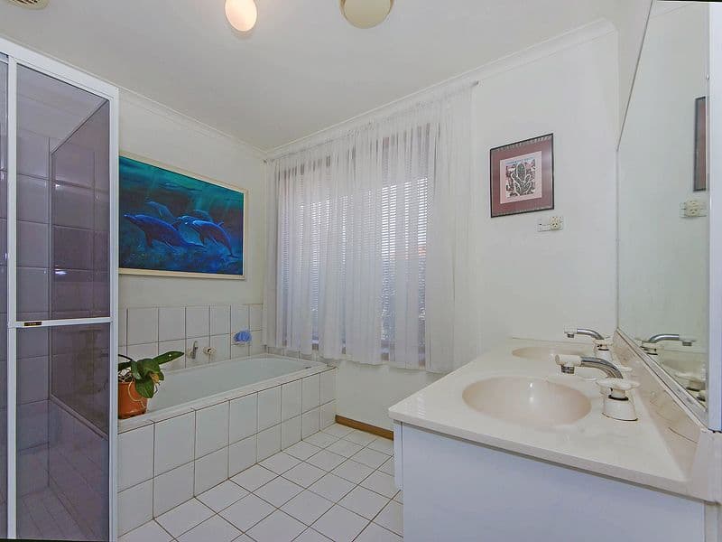 15 Angela Drive, HOPPERS CROSSING VIC 3029, Hoppers Crossing - Thumbnail 6
