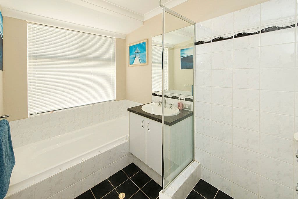 72 Coulthard Crescent, Canning Vale WA 6155, Canning Vale - Thumbnail 7