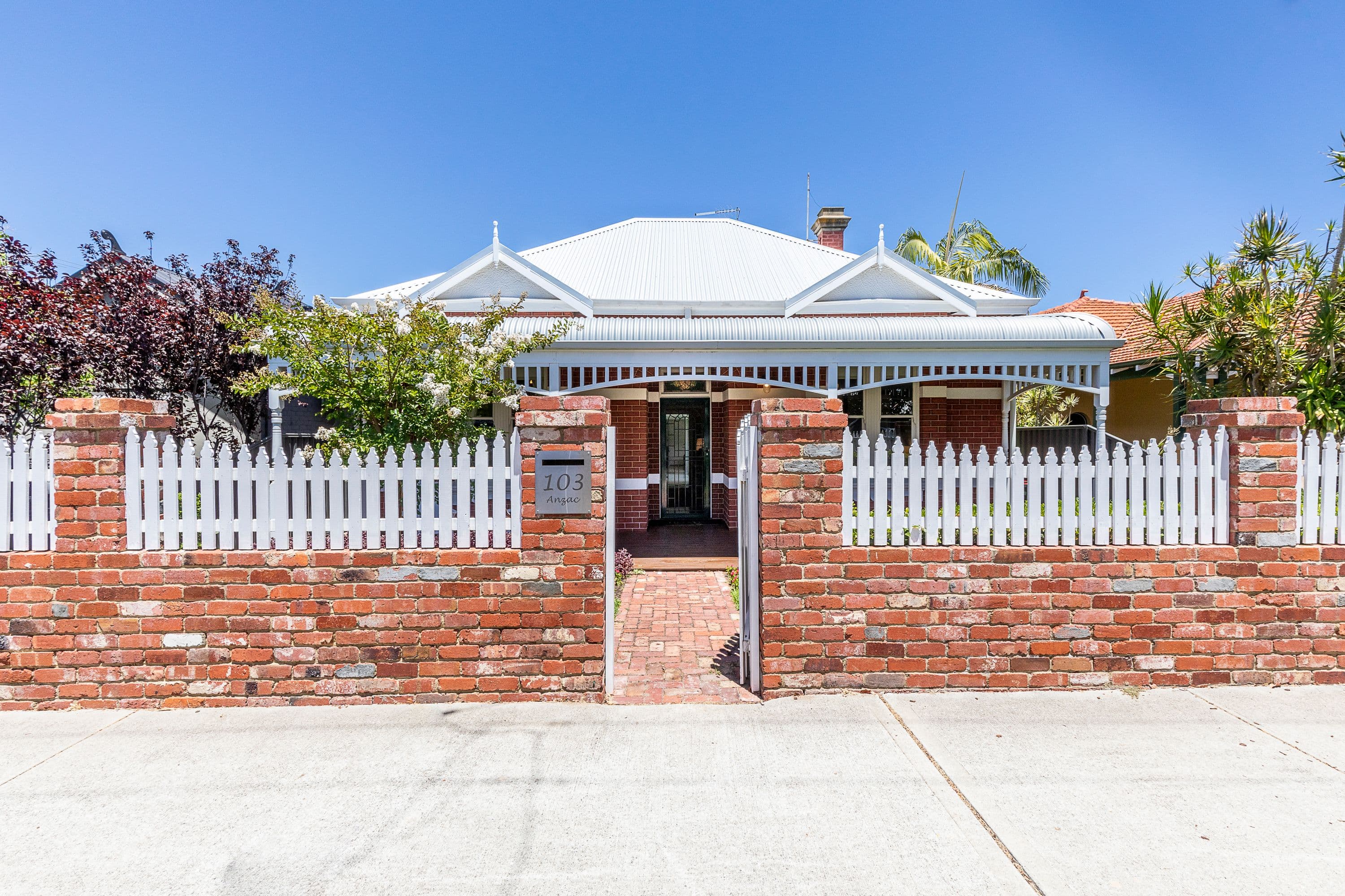 103 Anzac Road, Mount Hawthorn WA 6016, Mount Hawthorn - Thumbnail 2