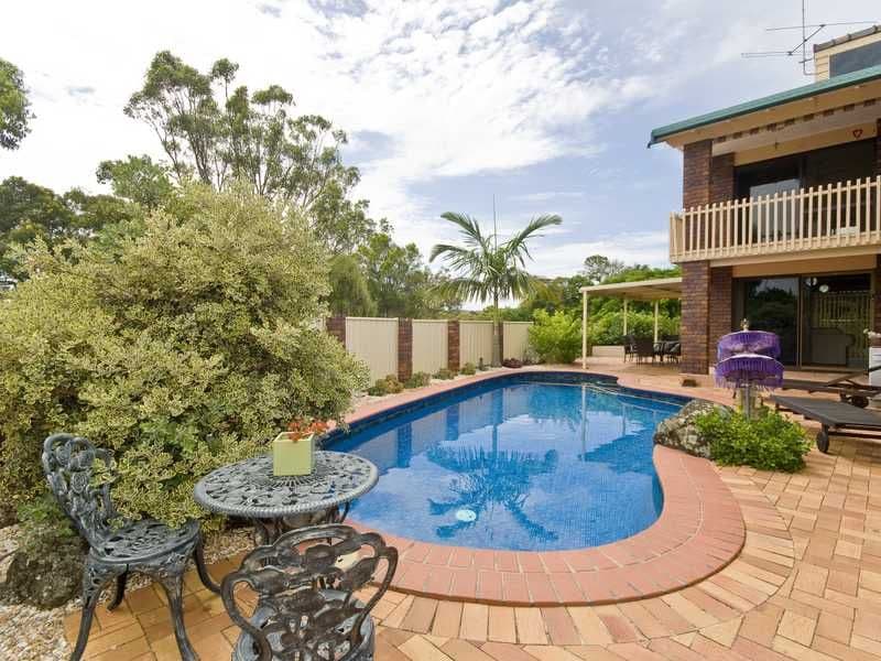 1 Chestnut Street, ELANORA QLD 4221, Elanora - Thumbnail 2