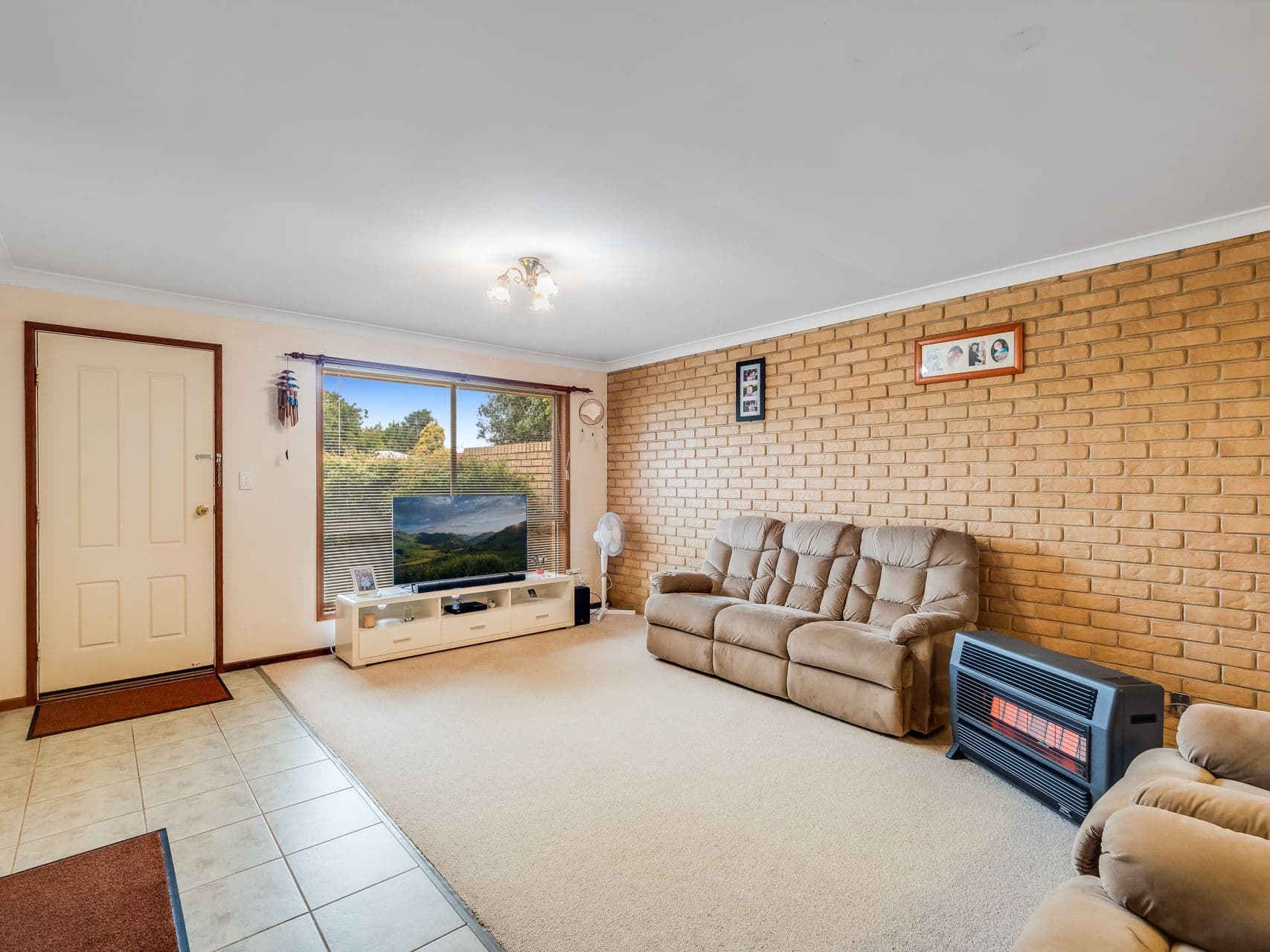 9 Gabrielle Street, Kearneys Spring QLD 4350, Kearneys Spring - Thumbnail 2