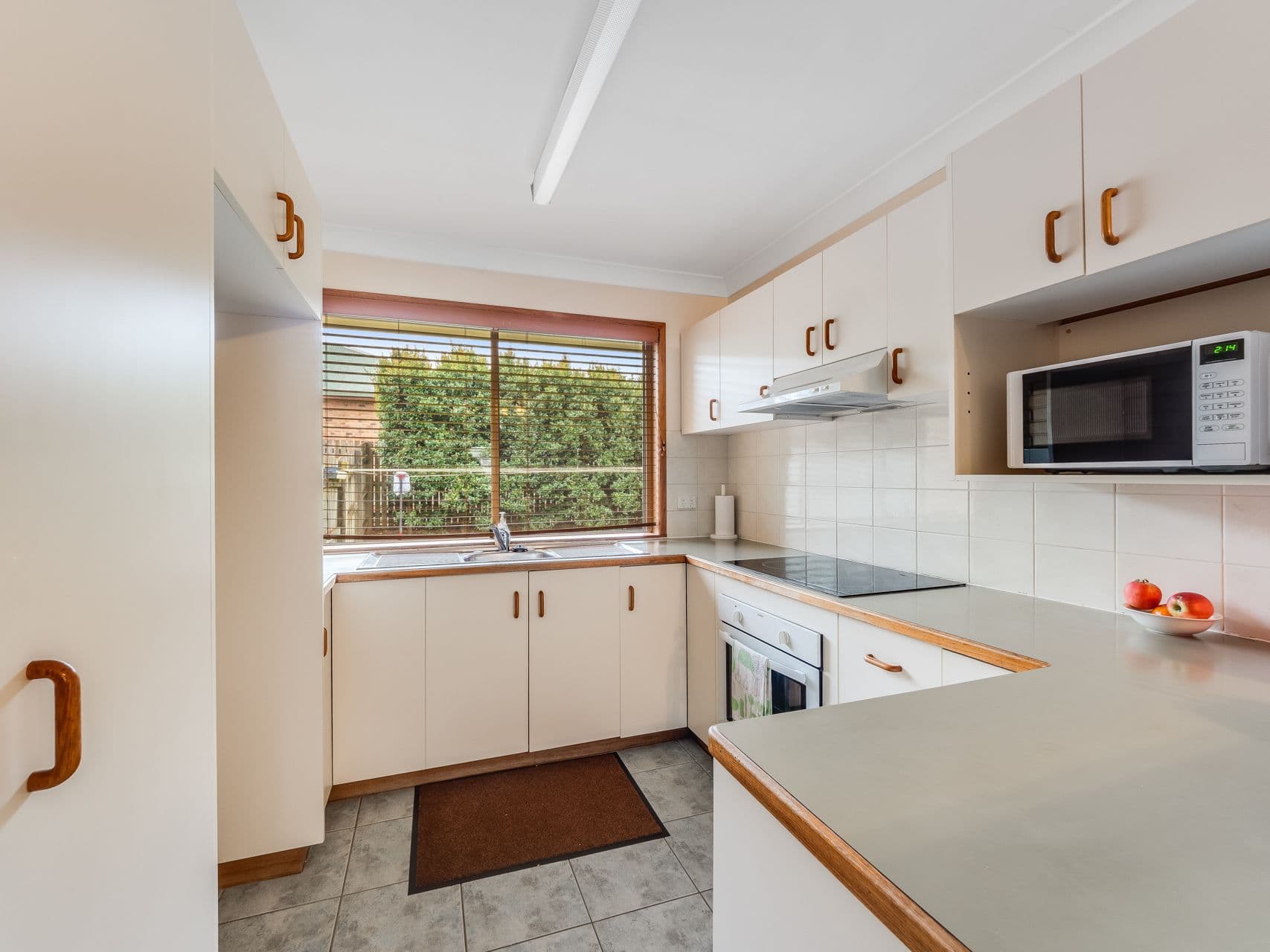 9 Gabrielle Street, Kearneys Spring QLD 4350, Kearneys Spring - Thumbnail 3