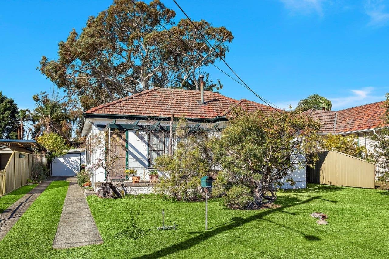 38 Crammond Boulevard, Caringbah - Thumbnail 3