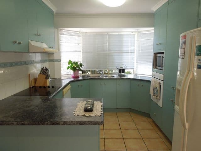 10 Audrena Street, HAY POINT QLD 4740, Hay Point - Thumbnail 3